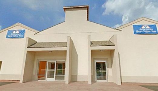 Econo Lodge Метрополис Екстериор снимка
